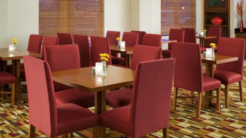 Four Points By Sheraton Sacramento Airport Hotel Ngoại thất bức ảnh